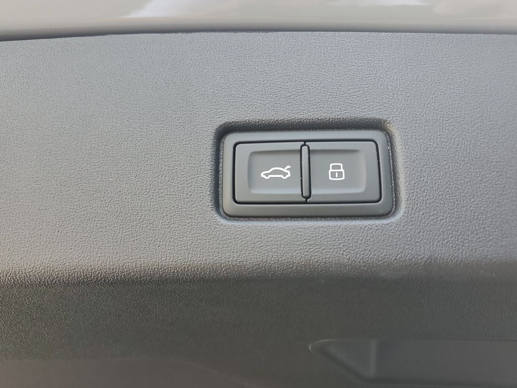 2023 Audi Q4 e-tron Prestige quattro