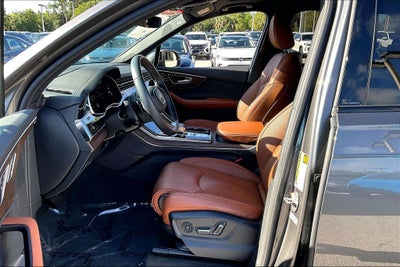 2025 Audi Q7 55 Prestige quattro