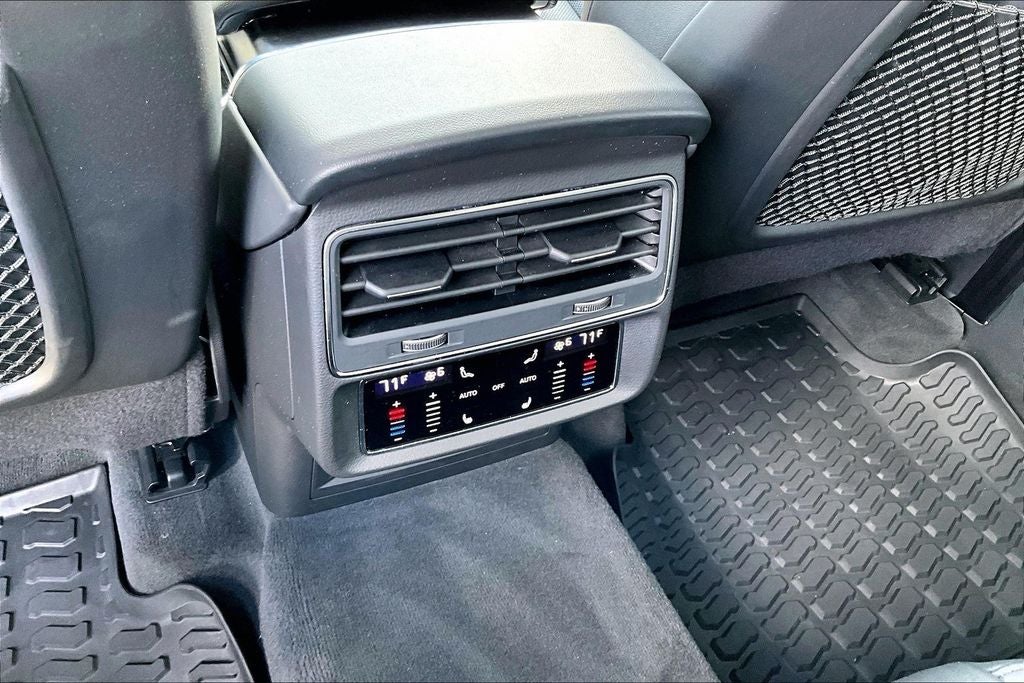 2023 Audi Q7 55 Prestige quattro