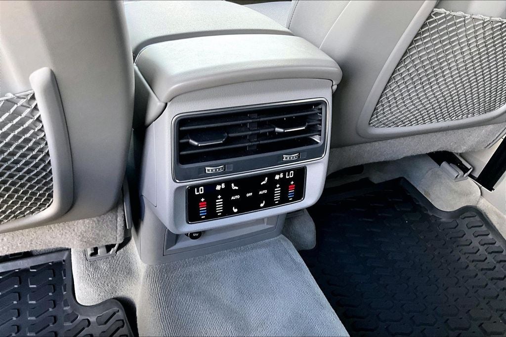 2023 Audi Q7 55 Prestige quattro