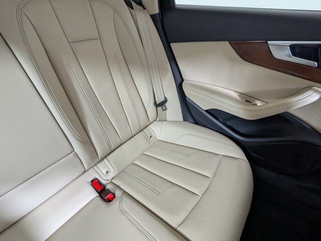 2023 Audi A4 Sedan Premium Plus 40 TFSI quattro
