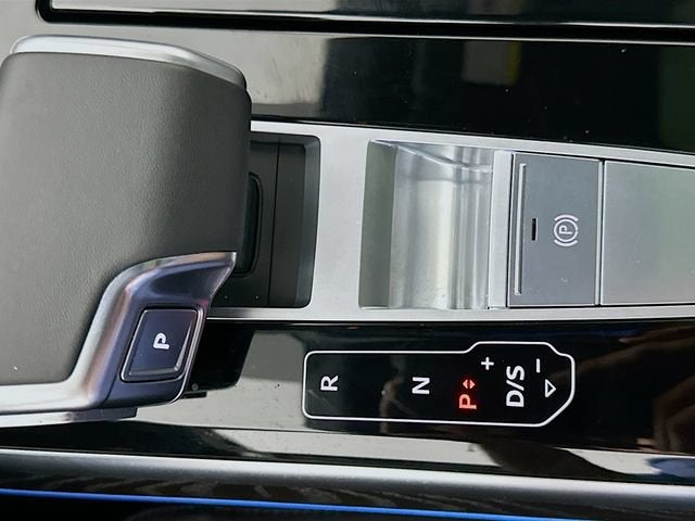 2025 Audi A8 L 55