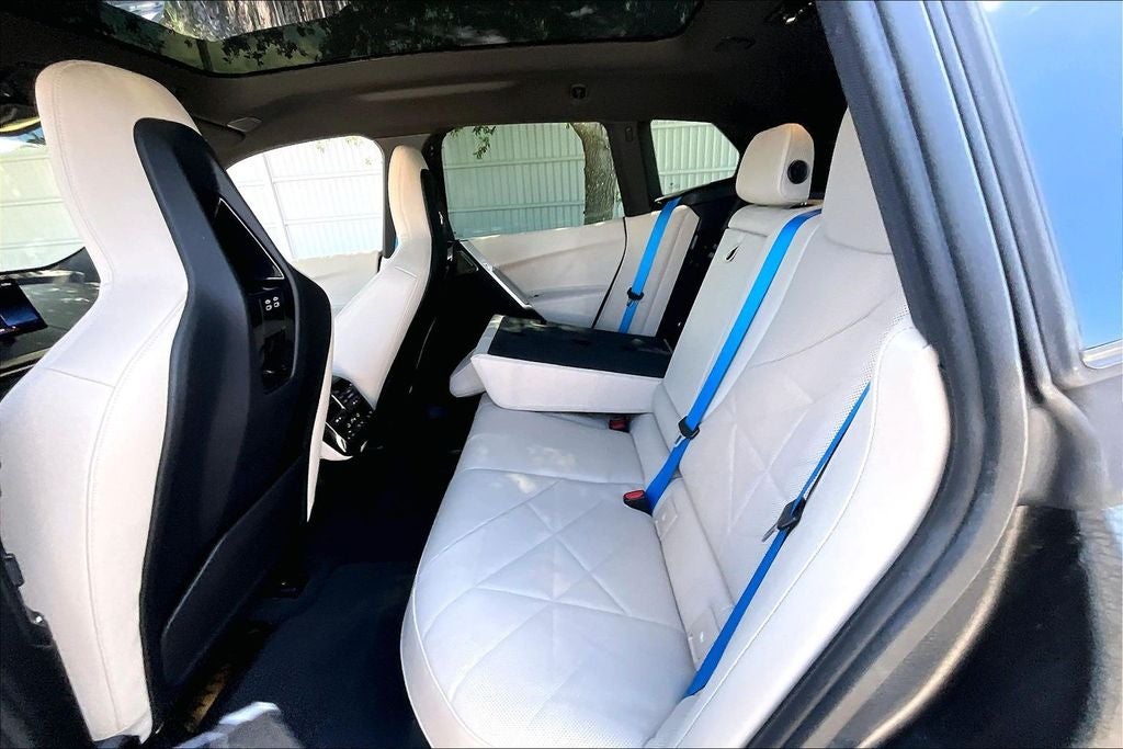 2023 BMW iX M60