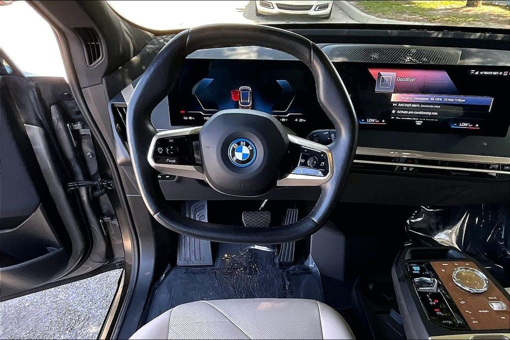 2023 BMW iX M60