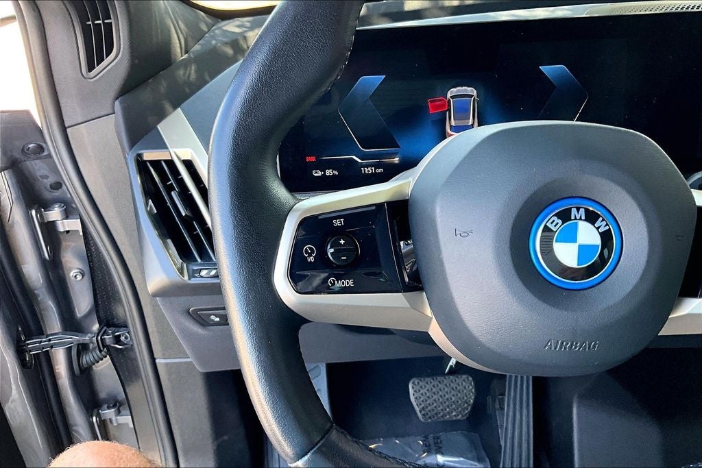 2023 BMW iX M60