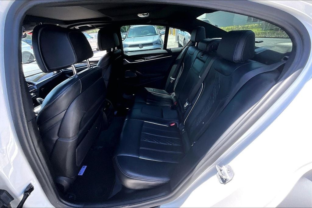 2022 BMW 5 Series M550i xDrive