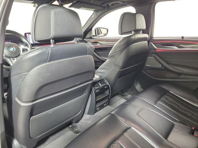 2022 BMW 5 Series M550i xDrive