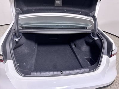2025 BMW 7 Series 740i