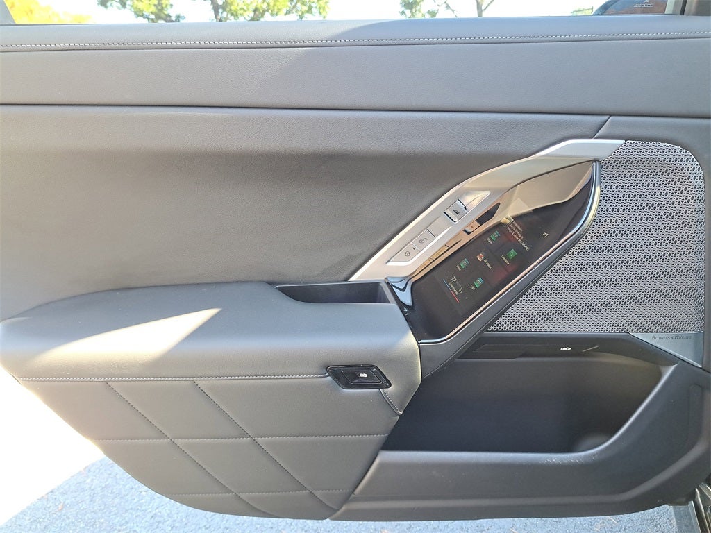 2023 BMW 7 Series 740i