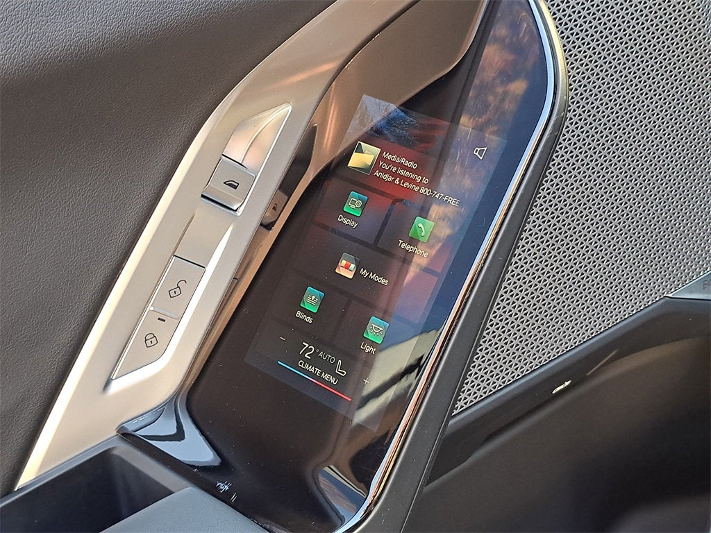 2023 BMW 7 Series 740i