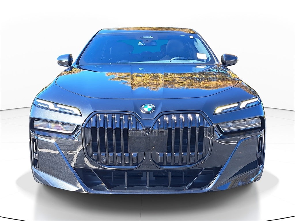 2023 BMW 7 Series 740i