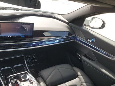 2026 BMW 7 Series 740i