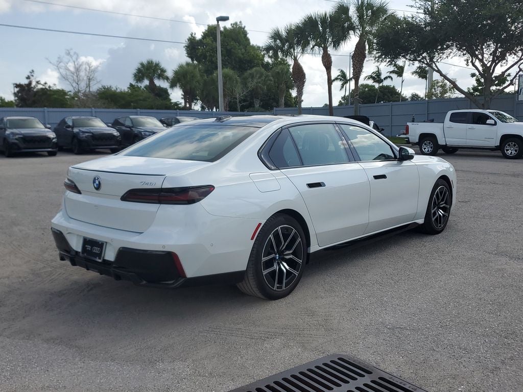 2026 BMW 7 Series 740i