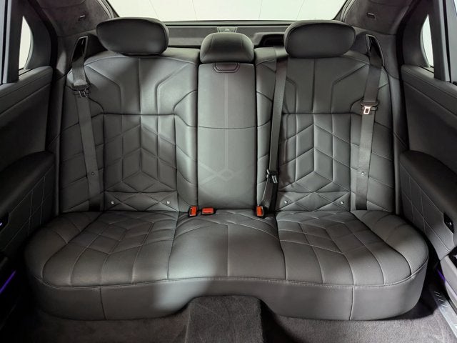 2024 BMW 7 Series 750e xDrive Plug-In Hybrid