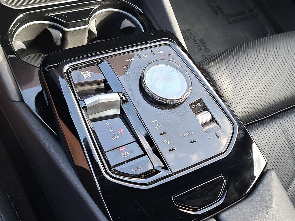 2025 BMW 5 Series 530i