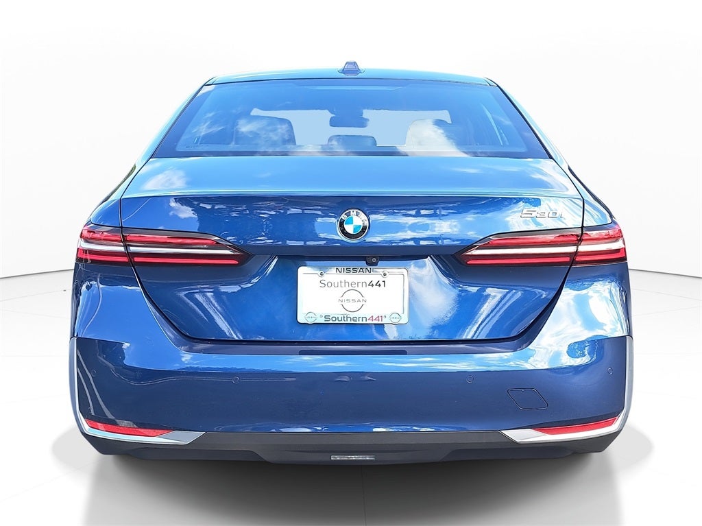 2025 BMW 5 Series 530i