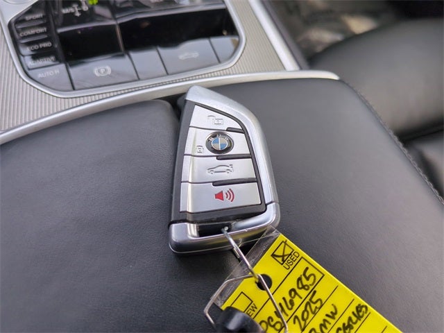 2025 BMW 8 Series 840i