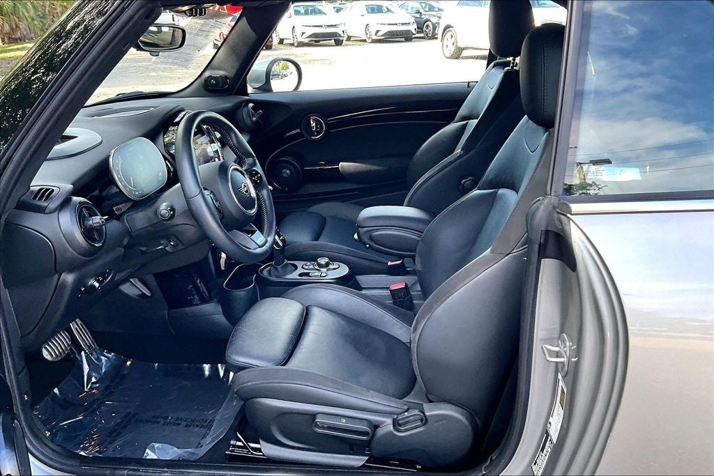 2024 MINI John Cooper Works Iconic