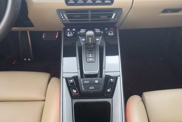 2021 Porsche 911 Carrera