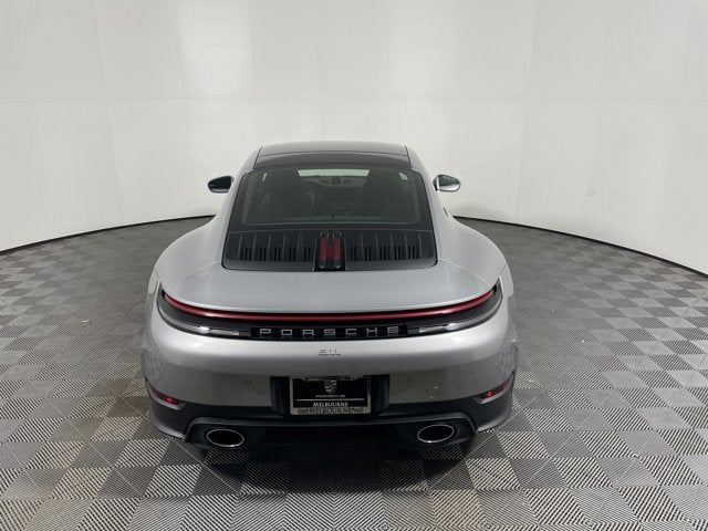 2025 Porsche 911 Carrera