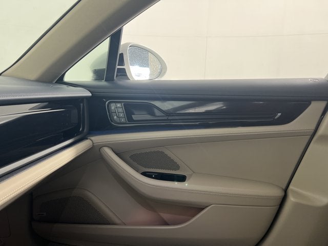 2025 Porsche Panamera Base