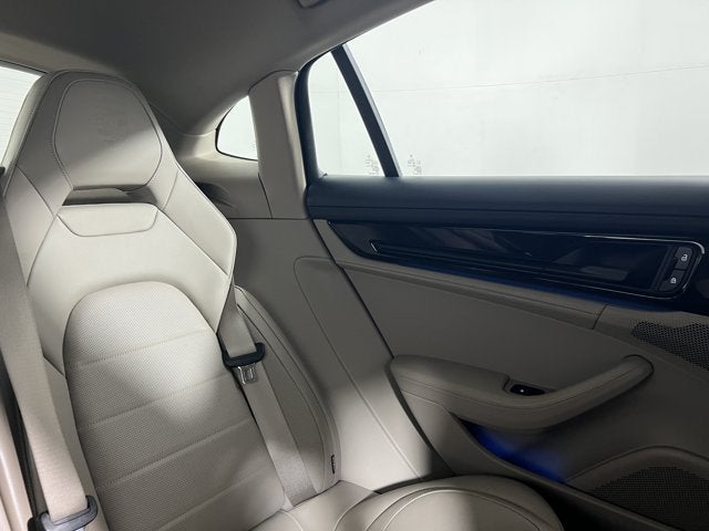 2025 Porsche Panamera Base