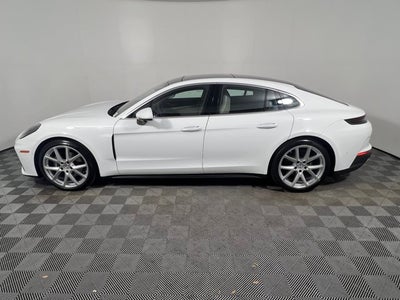 2025 Porsche Panamera Base