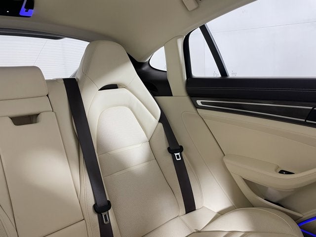 2023 Porsche Panamera Base