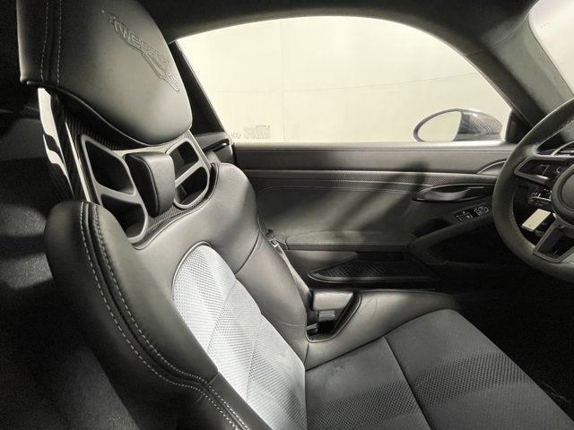 2025 Porsche 718 Cayman GT4 RS