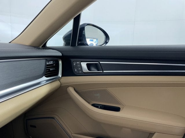 2023 Porsche Panamera Base