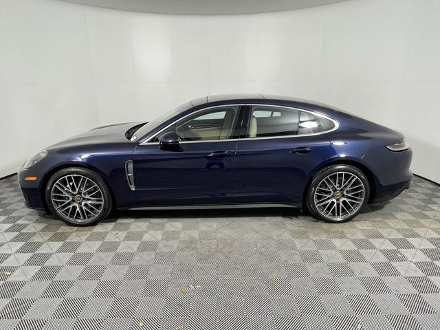 2023 Porsche Panamera Base