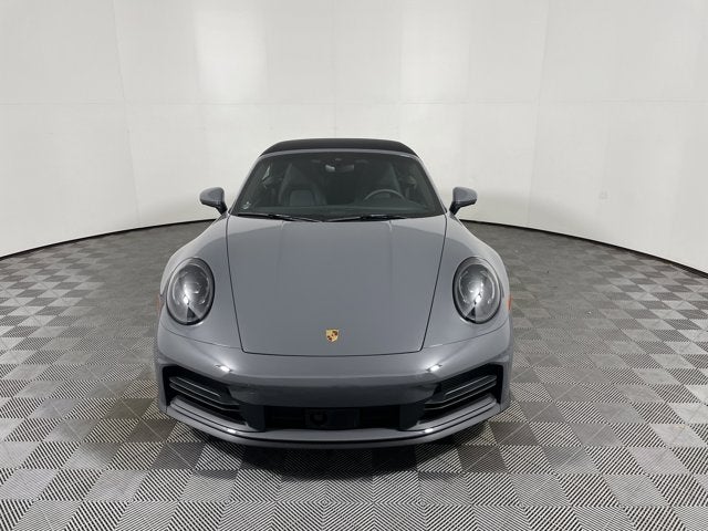 2025 Porsche 911 Carrera Cabriolet
