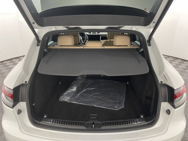 2021 Porsche Macan Base