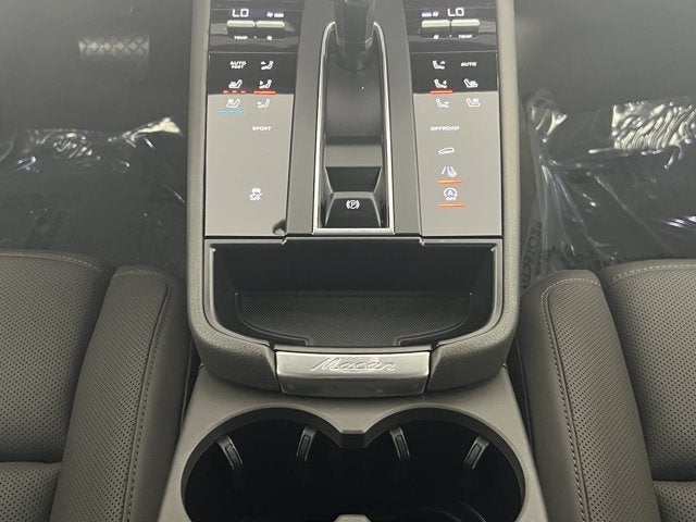 2023 Porsche Macan Base