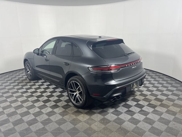 2023 Porsche Macan Base