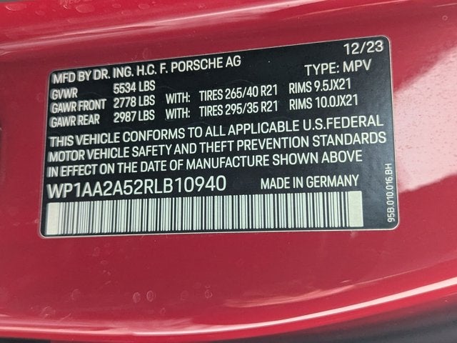 2024 Porsche Macan Base