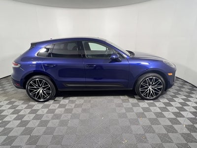 2026 Porsche Macan Base