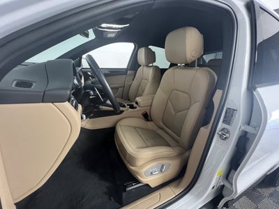 2023 Porsche Macan Base