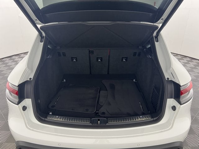 2024 Porsche Macan T AWD