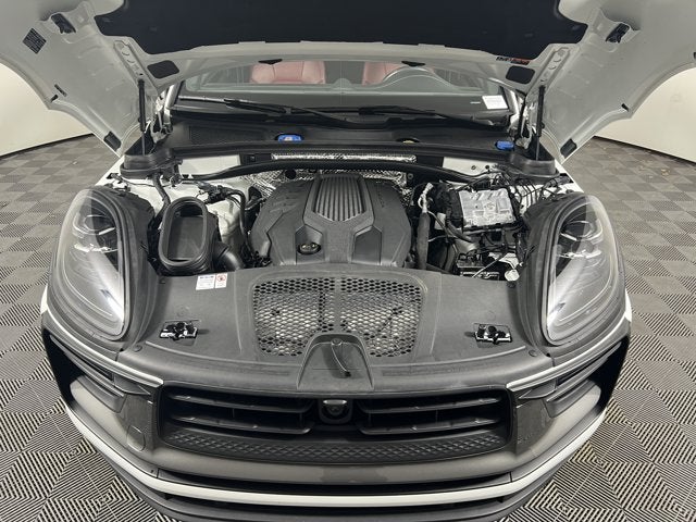 2024 Porsche Macan T AWD