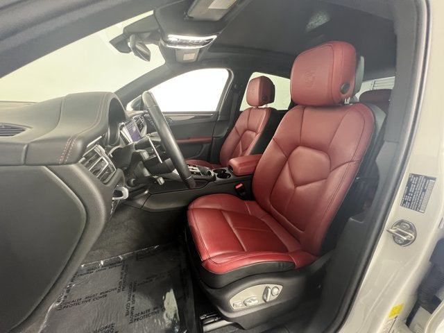 2024 Porsche Macan T AWD