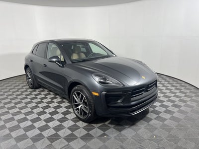 2026 Porsche Macan Base