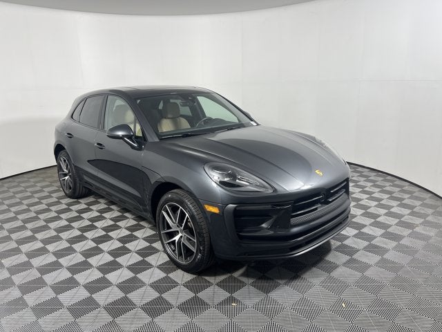 2026 Porsche Macan Base