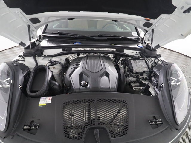 2023 Porsche Macan Base