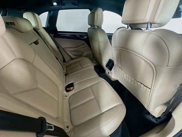 2019 Porsche Macan Base