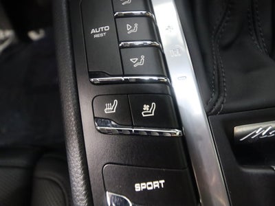 2021 Porsche Macan Base