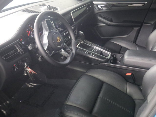 2021 Porsche Macan Base