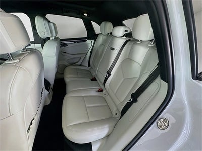 2023 Porsche Macan Base