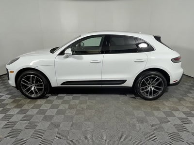 2025 Porsche Macan Base