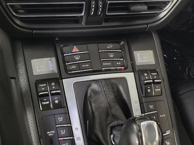 2020 Porsche Macan Base